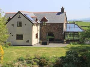 Fabulous detached holiday home | Green Lane Cottage, Aberhafesp, near Newtown