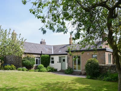 Charming single storey holiday cottage | Fallodon Burnhouses, near Beadnell