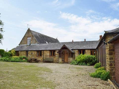 Beautiful barn conversion | Swallow Barn, Warkworth, Banbury