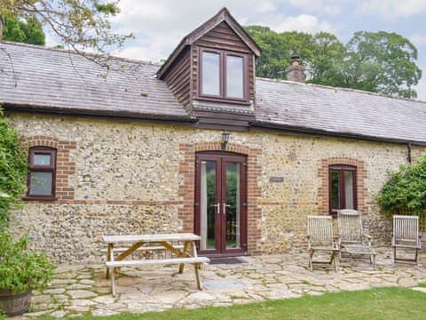 Characterful holiday cottage | Orchard House - Doles Ash Farm, Piddletrenthide