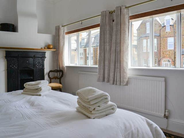 Warm and welcoming double bedroom | The Mistress&rsquo; House, Hunstanton