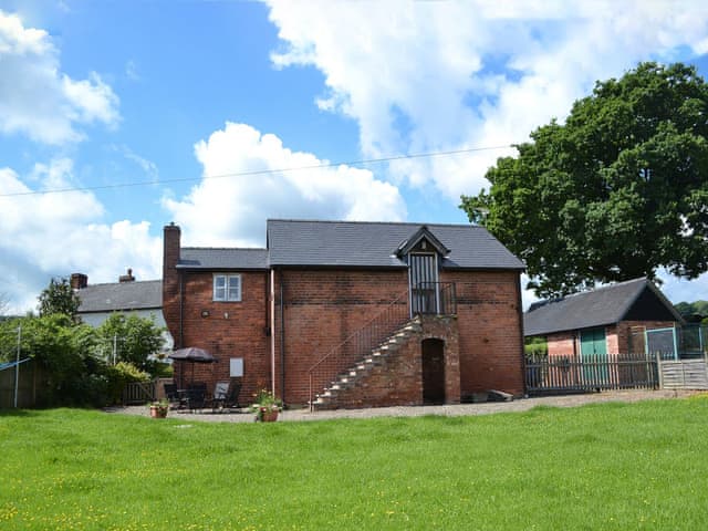 Wonderful holiday cottage with large lawned garden | The Cider Mill Cottage, Orleton, near Ludlow