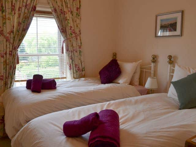 Twin bedroom | Oswin Cottage, Alnwick