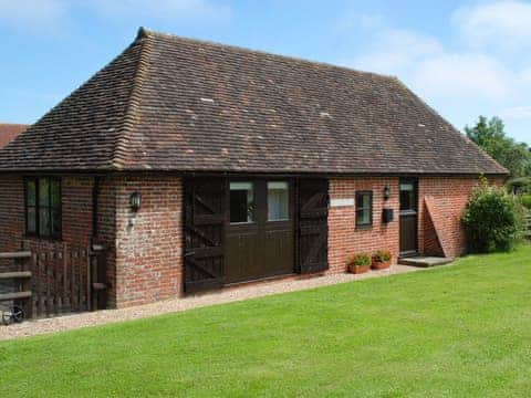 Comfortable single-storey cottage | The Smithy, Bodsham, near Canterbury