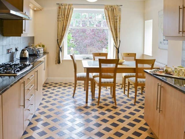 Kitchen/diner | Old Heathwaite - High Mere, Windermere