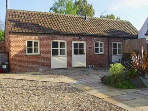 Exterior | Bridge Farm Holiday Cottages - The Stable, Brigham