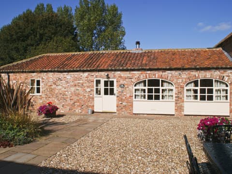 Exterior | Bridge Farm Holiday Cottages - The Byre, Brigham