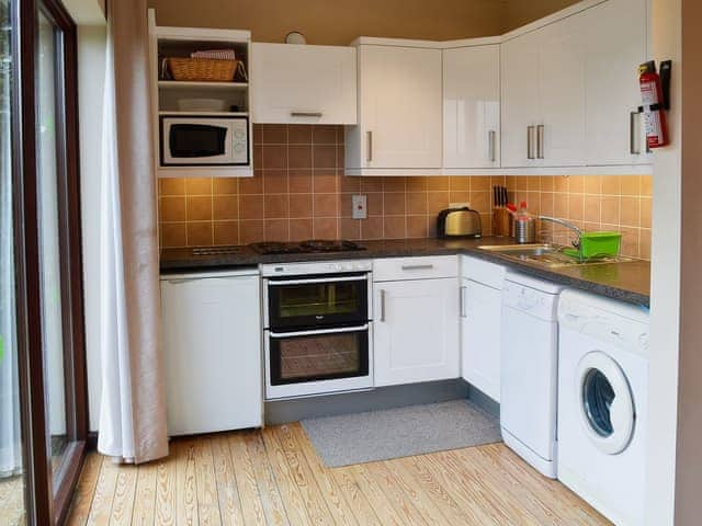 Kitchen | Boundary Gallery Cottage, Framlingham, nr. Woodbridge