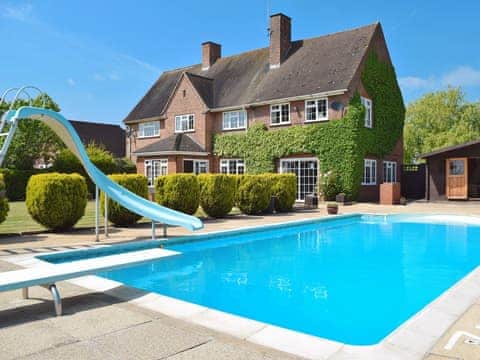 Wonderful swimming pool | New Inn House, Abbots Salford, near Stratford-upon-Avon