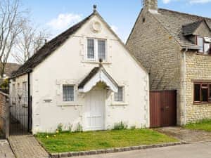 Exterior | Gingerbread Cottage, Fairford