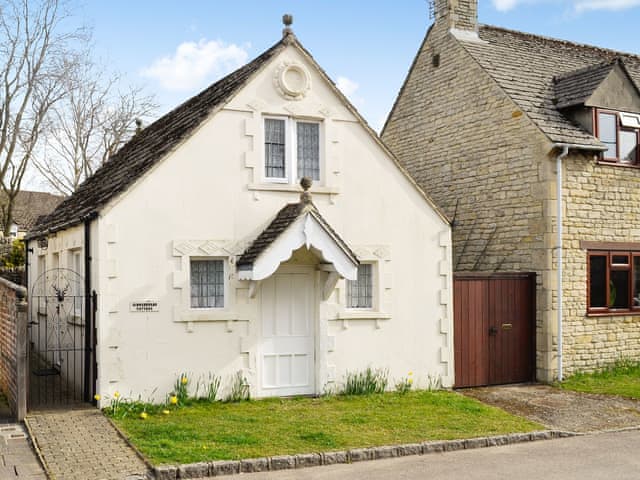 Exterior | Gingerbread Cottage, Fairford