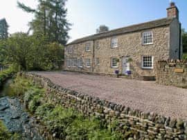 The Larches, sleeps 10 in Kirkby Stephen.