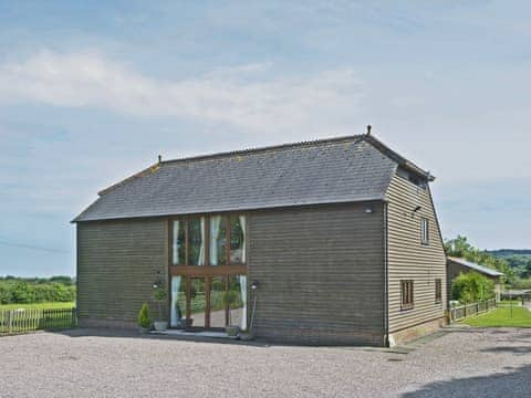 Exterior | Saunders Oast Barn, Guestling, nr. Hastings