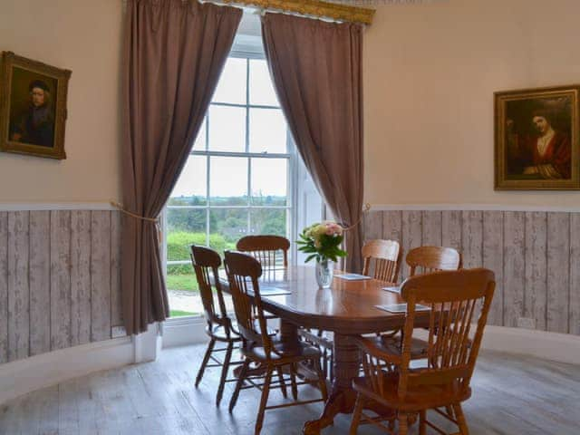 Dining room | Foulston Apartment - Rosecraddoc Manor, Liskeard