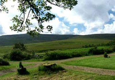 Whitelee Farm - Oak Cottage, Byrness Village, nr. Otterburn