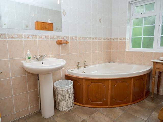 Bathroom | Crabtrees, Ringstead