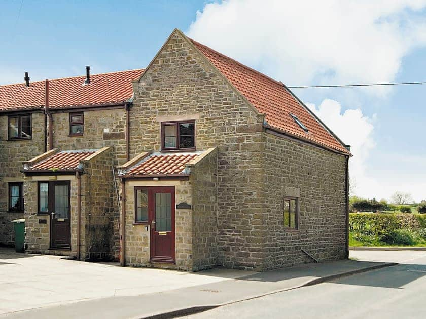 Black Bull Cottage Ref 12847 In Ugthorpe Near Whitby Yorkshire