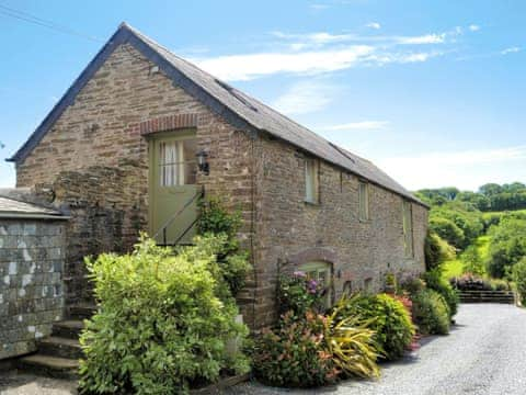 Spacious stone barn conversion | Meadow Mews, Chillington, near Kingsbridge