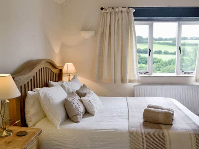 Comfortable double bedroom with countryside views | Meadow Mews, Chillington, near Kingsbridge