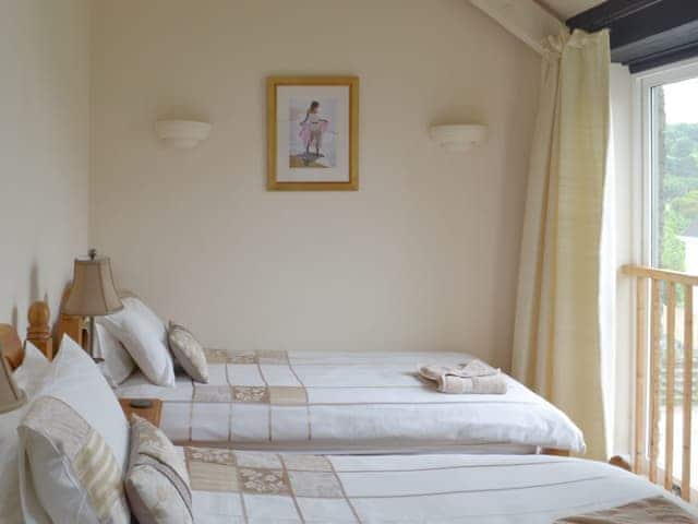 Delightful twin bedroom | Meadow Mews, Chillington, near Kingsbridge