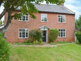 The Officer's House, sleeps 12 in Happisburgh.