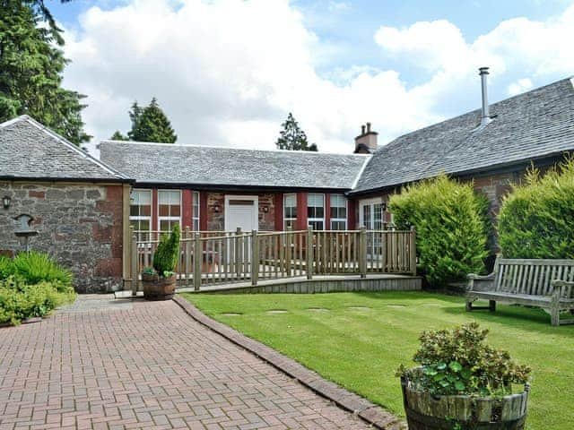 Exterior | Auchendennan - A&rsquo;dennan Farm Cottage, Arden, Alexandria