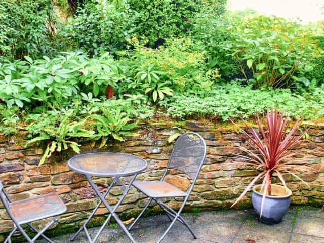 Sitting out area | Beehive Cottage, St Breock near Wadebridge