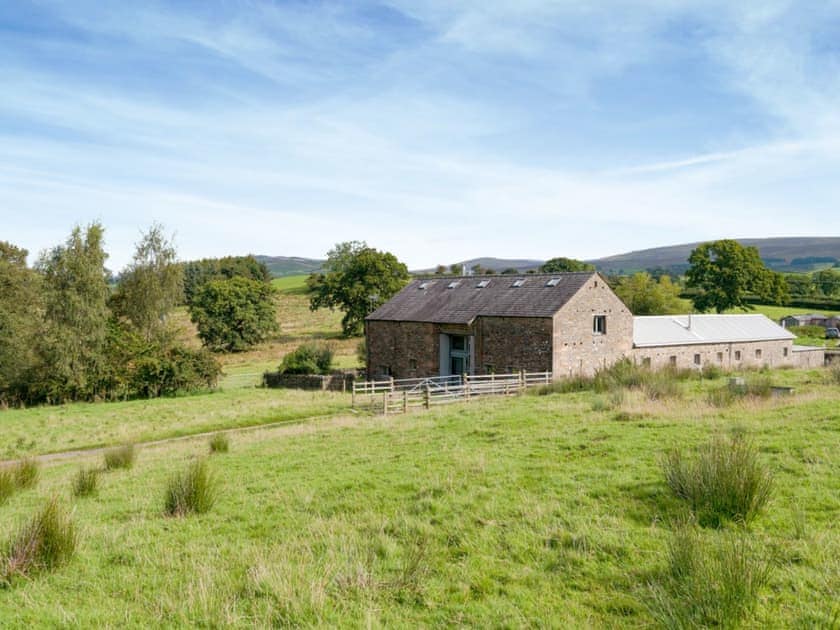 Spacious, detached holiday home | Cowdber Barn, Burrow, Kirkby Lonsdale