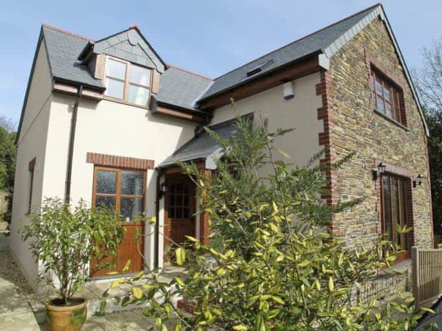 Church View, sleeps 12 in Bude.