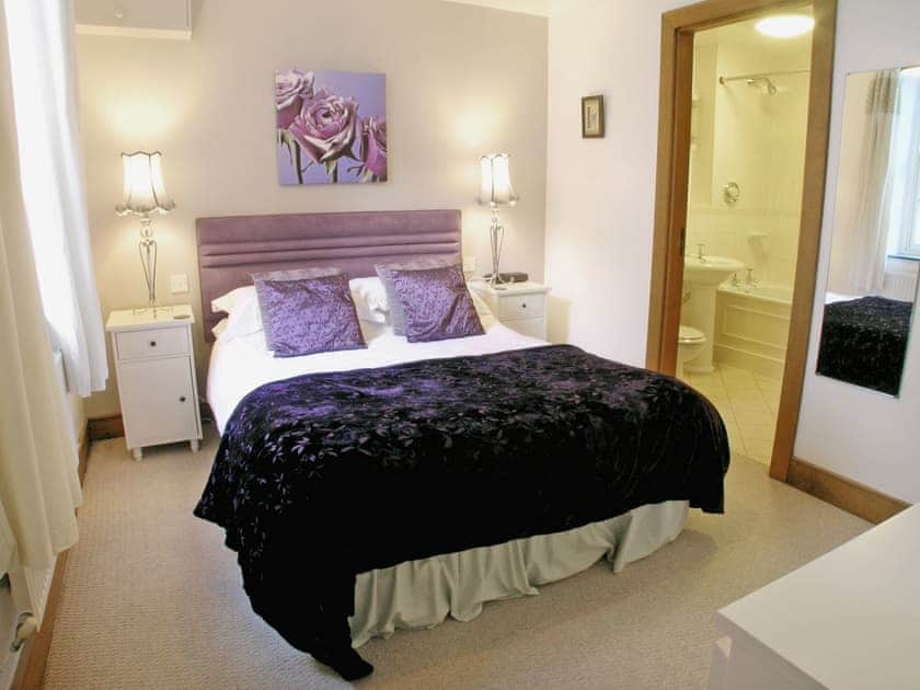 Double bedroom | The Coach House - Dale Head Hall, Thirlmere near Keswick