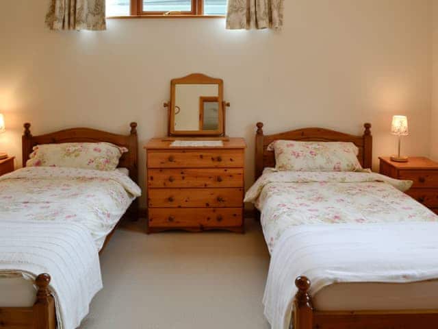 Twin bedroom | The Old Cowshed, Whitney Bottom, Ilminster