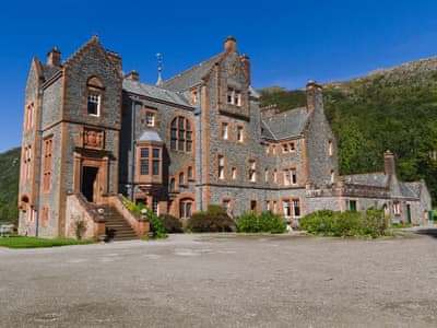 Large Self Catering In Scotland