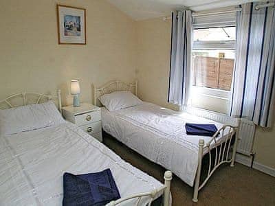 Twin bedroom | Brecklands, Scratby, Great Yarmouth