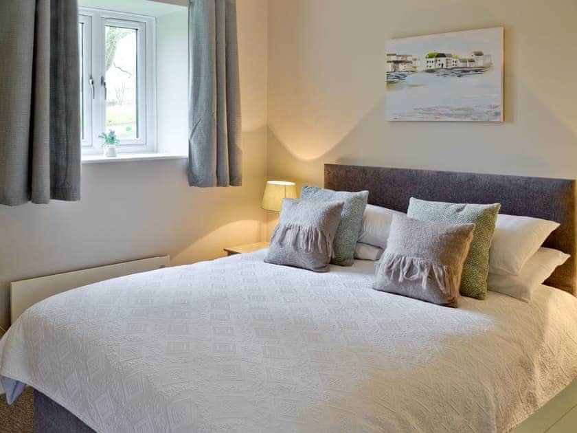 Relaxing double bedroom | Drakes Cottage - Doles Ash Farm, Piddletrenthide