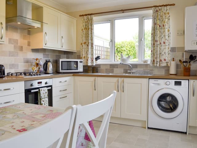 Well-equipped fitted kitchen | Rosedene, Bembridge
