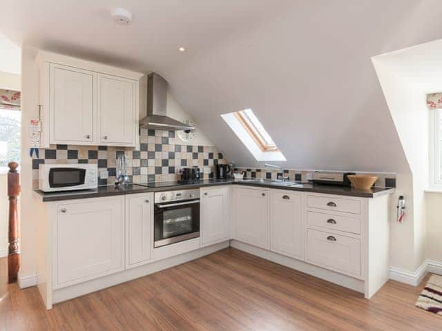 Well-equipped fitted kitchen | Little Woodlands, Alnmouth, near Alnwick