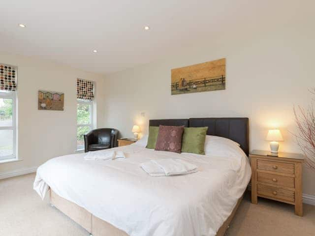 Comfortable double bedroom | Little Woodlands, Alnmouth, near Alnwick