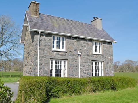 Exterior | Isfryn, Criccieth