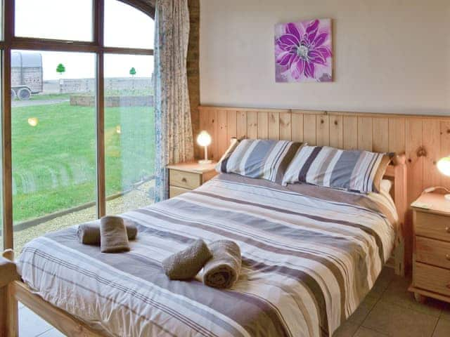 Double bedroom | North Moor Farm Cottages - Jenny Wren, Flamborough