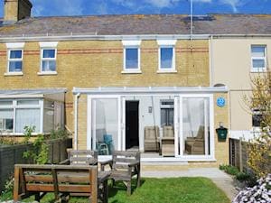 Delightful holiday home | Shoreline Cottage, Sandown