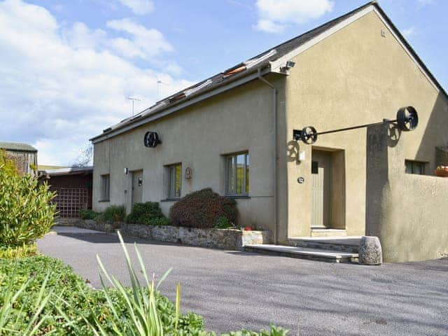 Exterior | Oak Leaves - Twelve Oaks Holiday Cottages, Teigngrace, near Newton Abbot