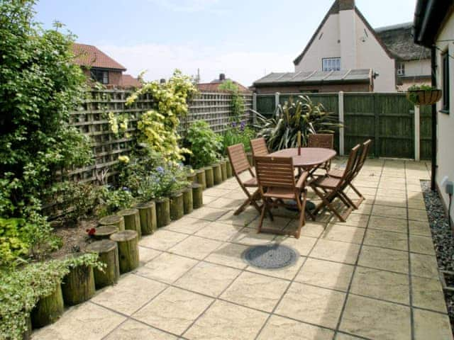 Patio | Gables Barn, Martham