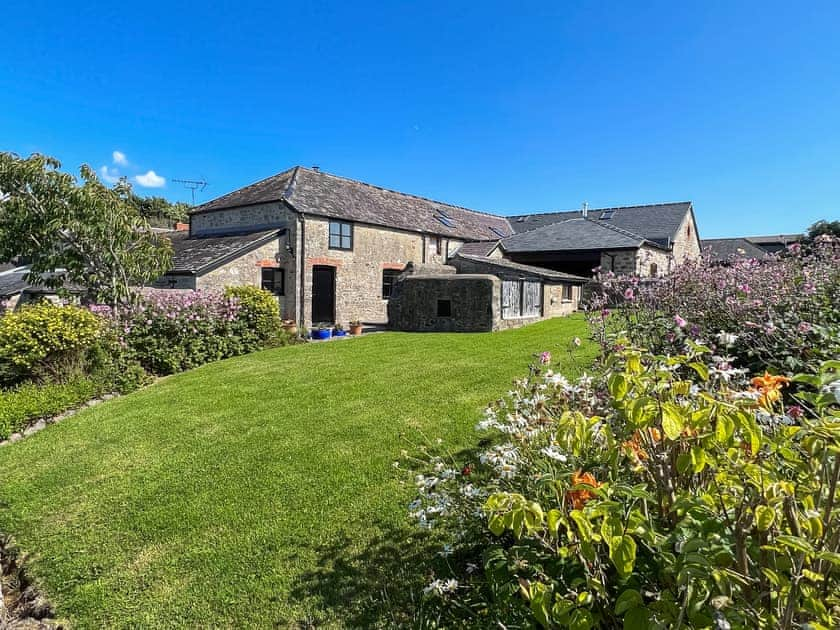 Exterior | Granary Cottage, Bosherston