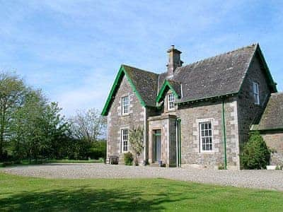 The Factors House - 25752, sleeps 10 in Lochgilphead.