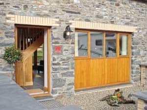 Exterior | Bwthyn Celyn, Ystrad Meurig