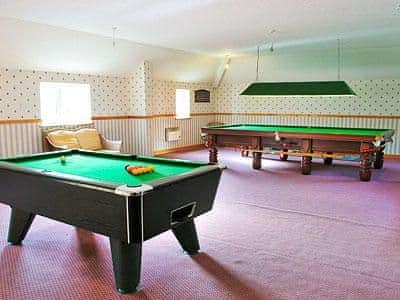 Games room | The Hill Coachouse, Barrow-on-Trent