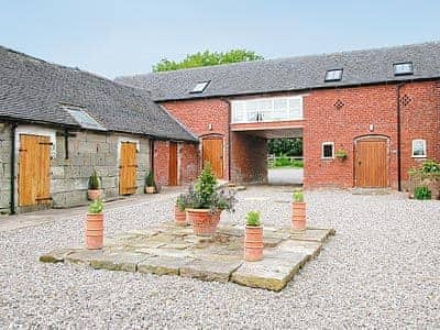 Old Wood Farm Barns The Hayloft In Hollington Staffordshire