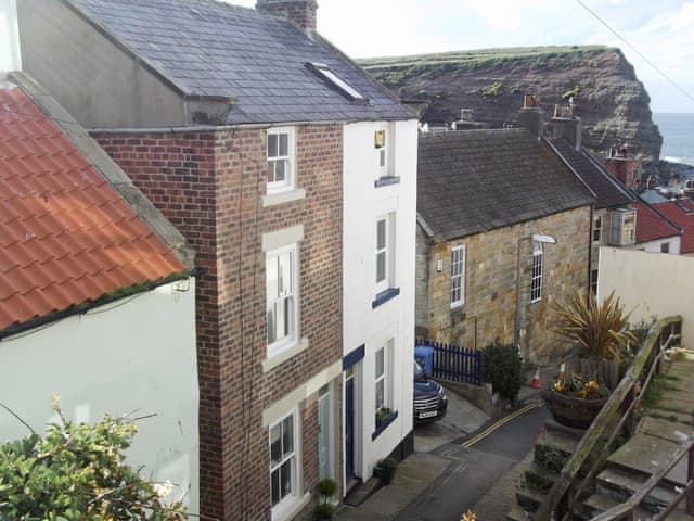 Exterior | Holme Crest, Staithes