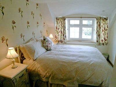 Master bedroom | Starboard Cottage, Winterton-on-Sea, nr. Great Yarmouth