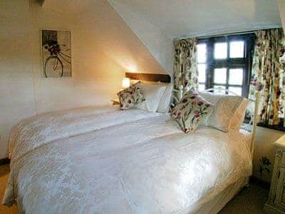 Twin bedroom | Starboard Cottage, Winterton-on-Sea, nr. Great Yarmouth